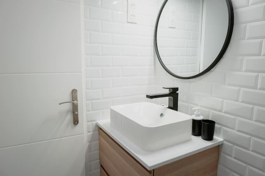 Appartement Le Lenche -Au Coeur Du Panier Proche Vieux-Port à Marseille Extérieur photo